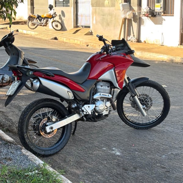 Xre300 por apenas 50 centavos 